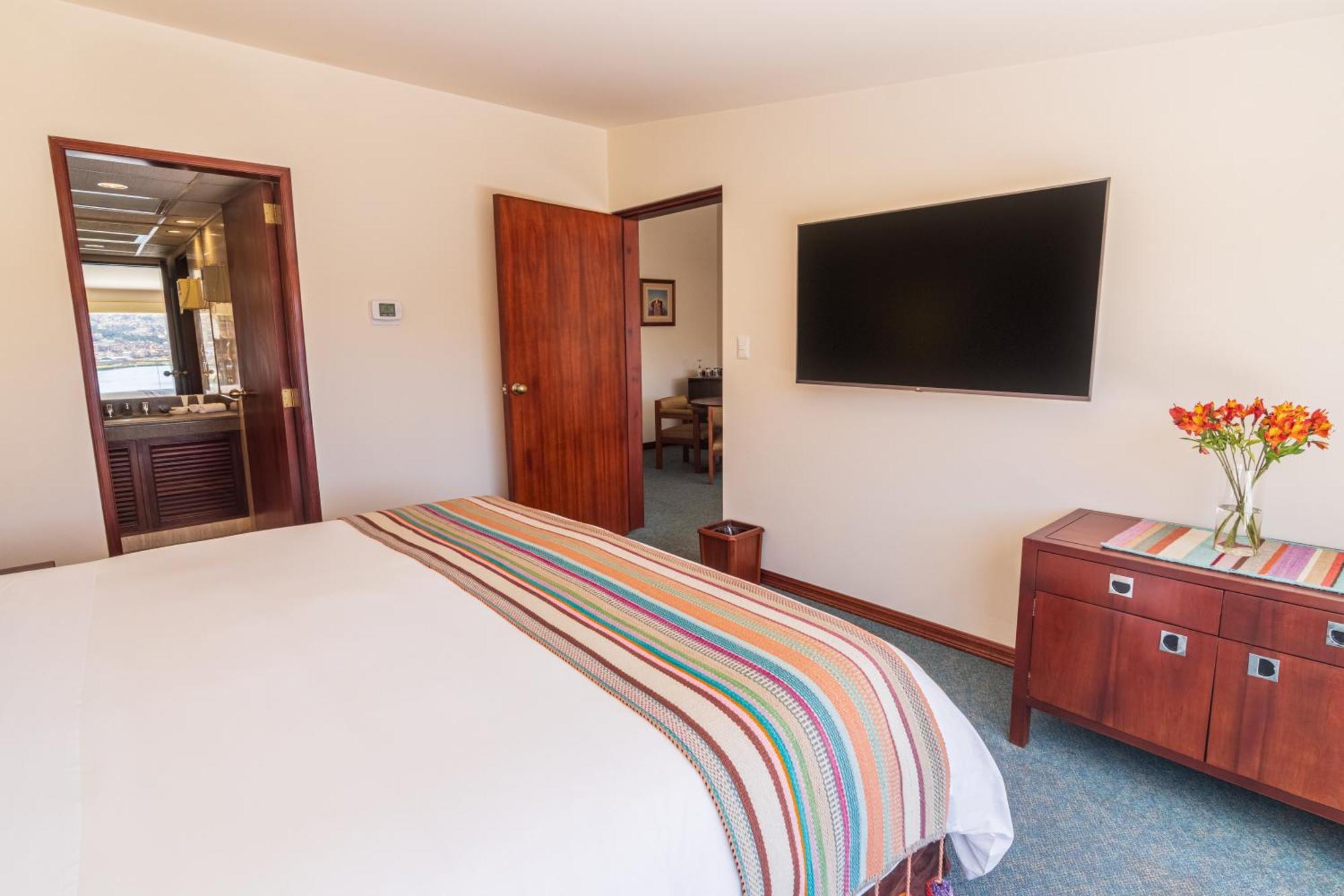 Ghl Hotel Lago Titicaca Puno Exterior photo A bedroom at the hotel